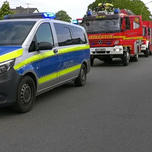 Feuerwehr- und Polizeikräfte waren vor Ort.