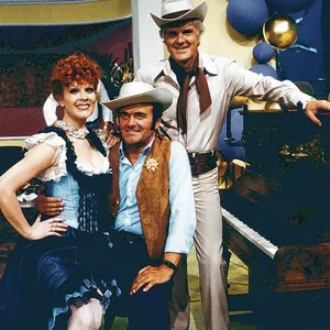 „Die nächste Party kommt bestimmt“, 1980 im ZDF: Ralf Paulsen (r.) mit Elisabeth Volkmann  und Big-Band-Leader Max Greger