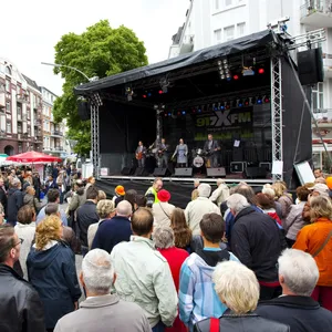 Live-Musik, Kinderprogramm und ein Flohmarkt locken ab Samstag auf das 40. Eppendorfer Landstraßenfest. (Archivbild)