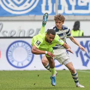 Wehens Brooklyn Ezeh im Spiel gegen Duisburg