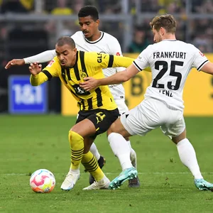 Ansgar Knauff gegen den BVB