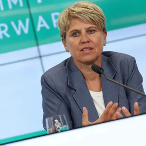 Gesamtkoordinatorin Doris Fitschen während einer Pressekonferenz.