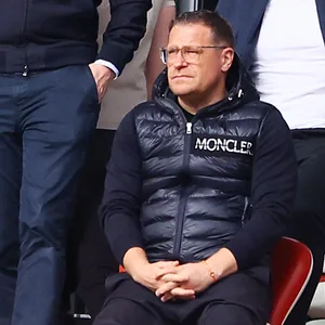 Max Eberl auf der Tribüne