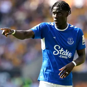 Amadou Onana im Trikot des FC Everton