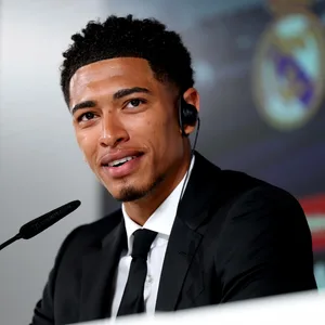 Jude Bellingham auf der Pressekonferenz bei der Vorstellung von ihm bei Real Madrid.