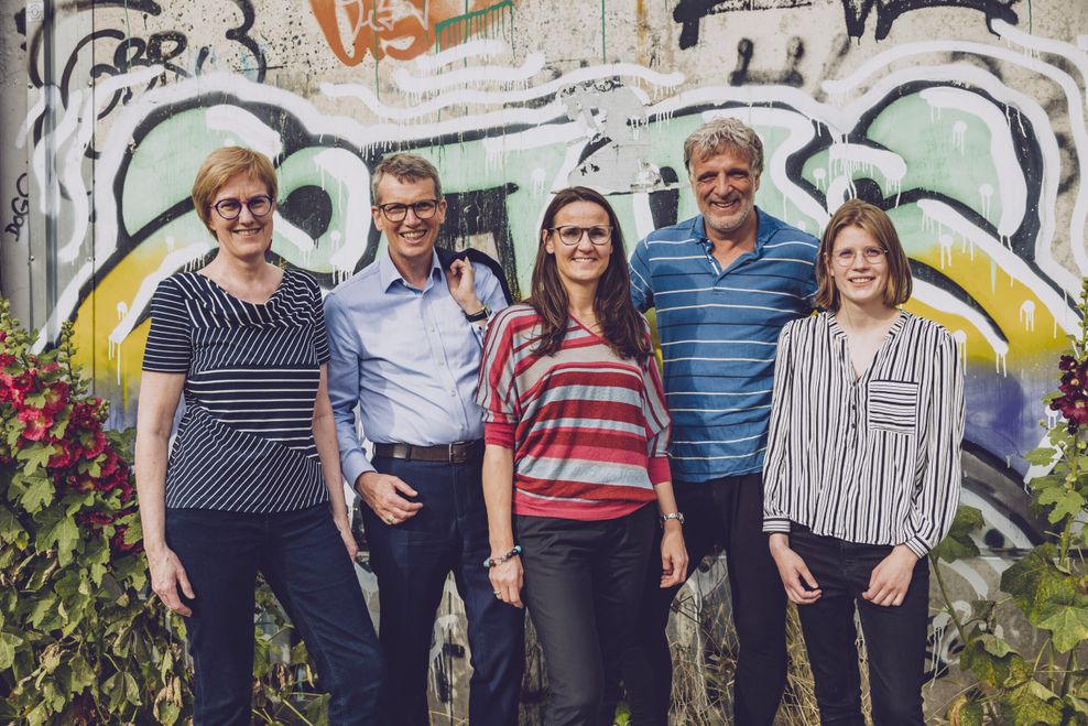 Diskutierten über Enteignung von Wohnunskonzernen (v.l.n.r.): Heike Sudmann (Linke), Torsten Flomm (Grundeigentümer-Verband Hamburg), Bausenatorin Karen Pein (SPD), MOPO-Kolumnist Marco Carini und Initiativen-Sprecherin Maura Weigelt.