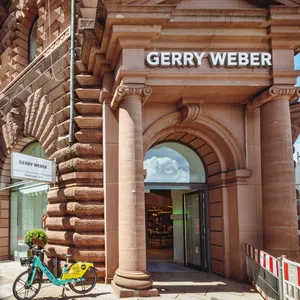 Außenansicht der „Gerry Weber“-Filiale am Hamburger Jungfernstieg.