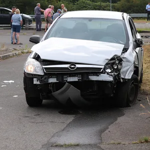Am Donnerstagnachmittag kam es auf der B430 bei Aukrug zu einem schweren Verkehrsunfall.