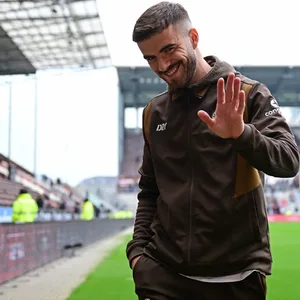 Tschüs! Betim Fazliji verabschiedet sich nach nur einem Jahr wieder vom FC St. Pauli.