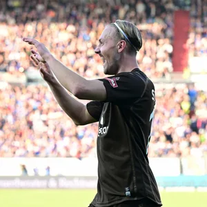 Lukas Daschner bejubelt einen Treffer