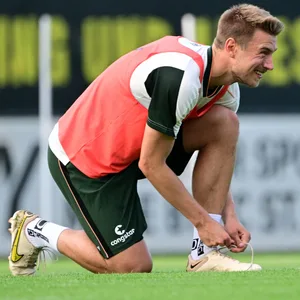 Hauke Wahl schnürt seine Fußballschuhe jetzt für den FC St. Pauli.