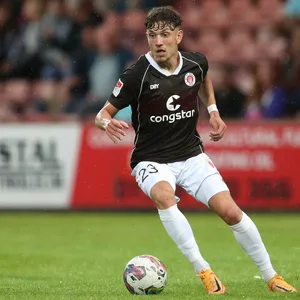 Philipp Treu im Testspiel in Dunfermline