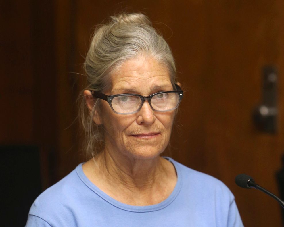 Drei Angeklagte während des sogenannten Manson-Prozesses in Los Angeles 1970: Leslie van Houten (l), Susan Atkins und Patricia Krenwinkel (r).