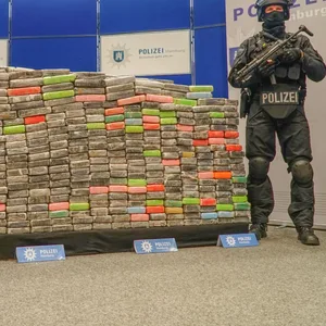 10 Tonnen hochreines Kokain im Hamburger hafen sichergestellt