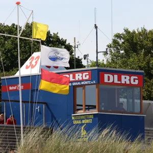 Die Graal-Müritzer DLRG hatte am Wochenende alle Hände voll zu tun. (Archivbild)
