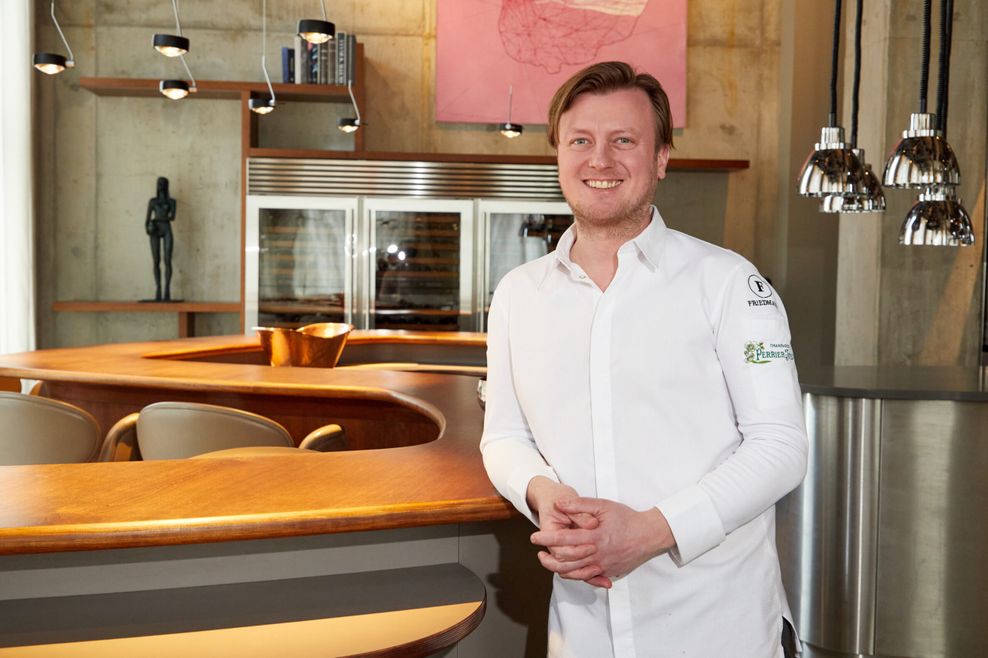 „Im ,The Table‘ gilt: Es wird gegessen, was auf den Tisch kommt“, sagt Spitzenkoch Kevin Fehling.