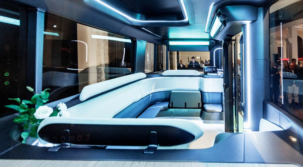 So sieht es im Inneren des autonomen Hochbahn-Kleinbusses aus.