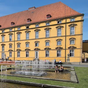 Das Osnabrücker Schloss wurde durch den Brand leicht beschädigt. (Archivbild)