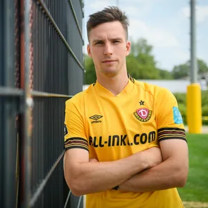 Robin Meißner im Trikot von Dynamo Dresden