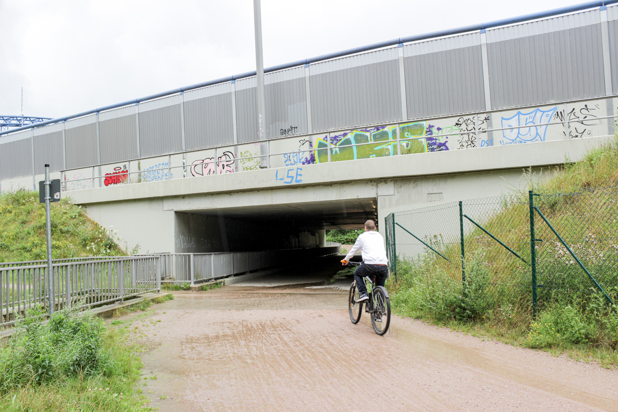 Der versteckte Radfahrer- und Fußgängertunnel verbindet Niendorf mit Schnelsen.