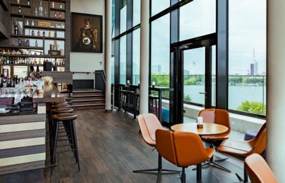 Die Heritage Bar an der Alster wird am Samstag Schauplatz eines entspannten Liederabends.