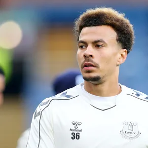 Dele Alli im Aufwärm-Trikot von Everton.