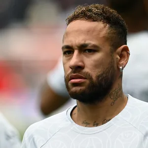 Neymar vor einem Spiel von Paris St. Germain