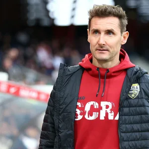 Miroslav Klose an der Seitenlinie beim SCR Altach