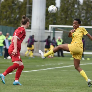 Im April traten Südafrikas beste Kickerinnen zum Testspiel in Serbien an.