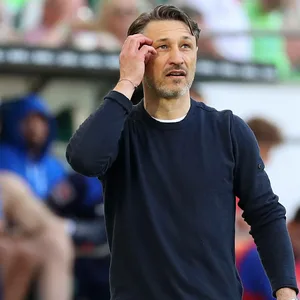 Wolfsburg-Trainer Kovac an der Seitenlinie beim Spiel gegen Hertha BSC