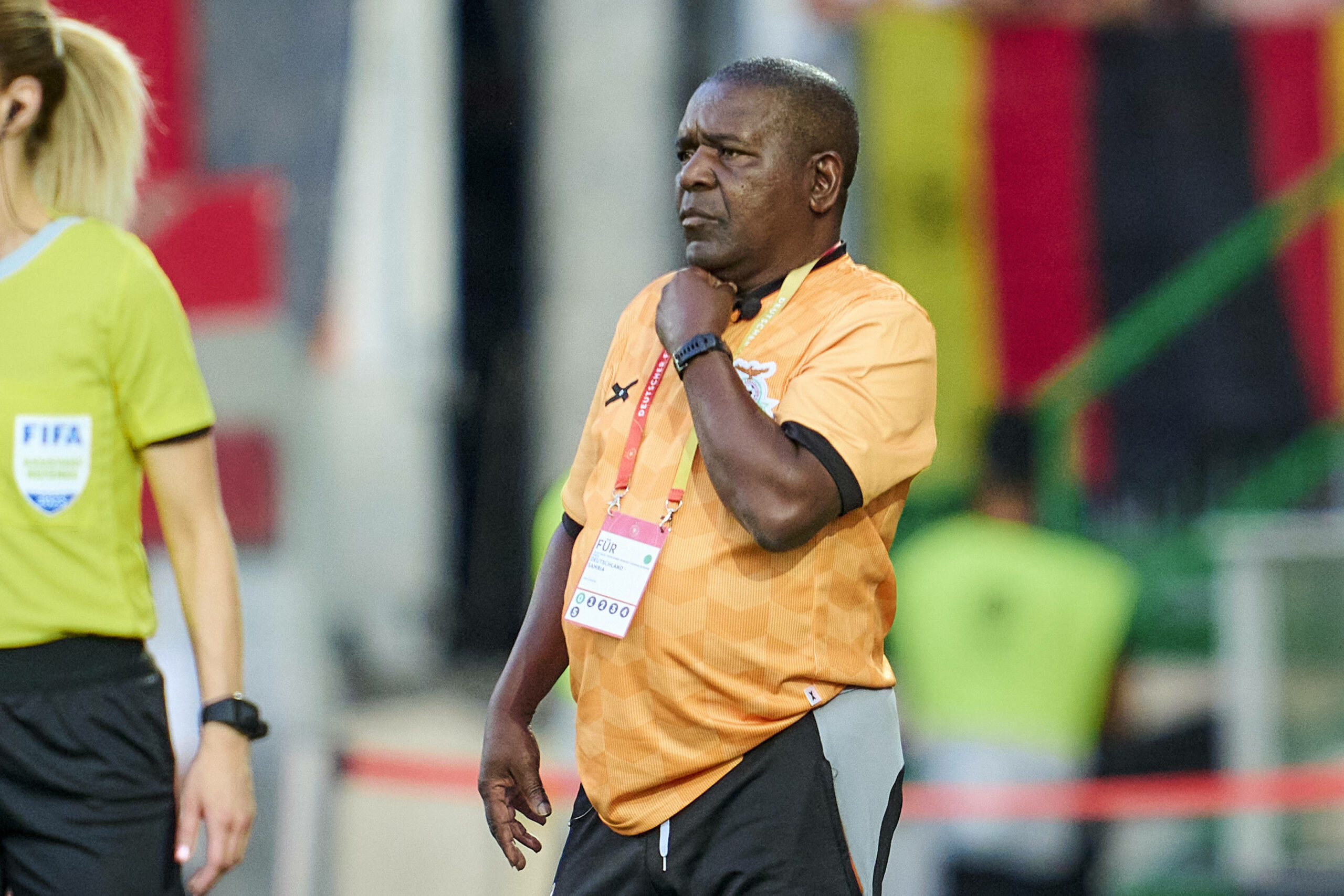 Sambia-Trainer Mwape beim Spiel gegen Deutschland