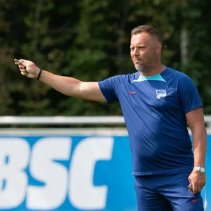 Pal Dardai gibt im Training die Richtung vor.