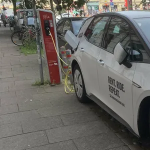 Darum zahlen Car-Sharing Unternehmen trotz Parkverstoß keine Strafe