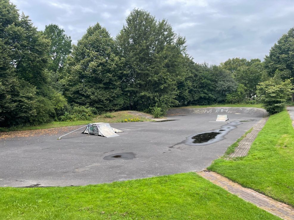 Übersichtsaufnahme des Skateparks