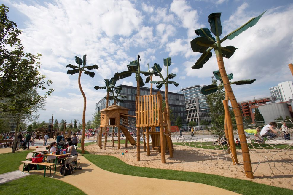 Beim Wasserspielplatz in der HafenCity gibt es einiges zu entdecken.