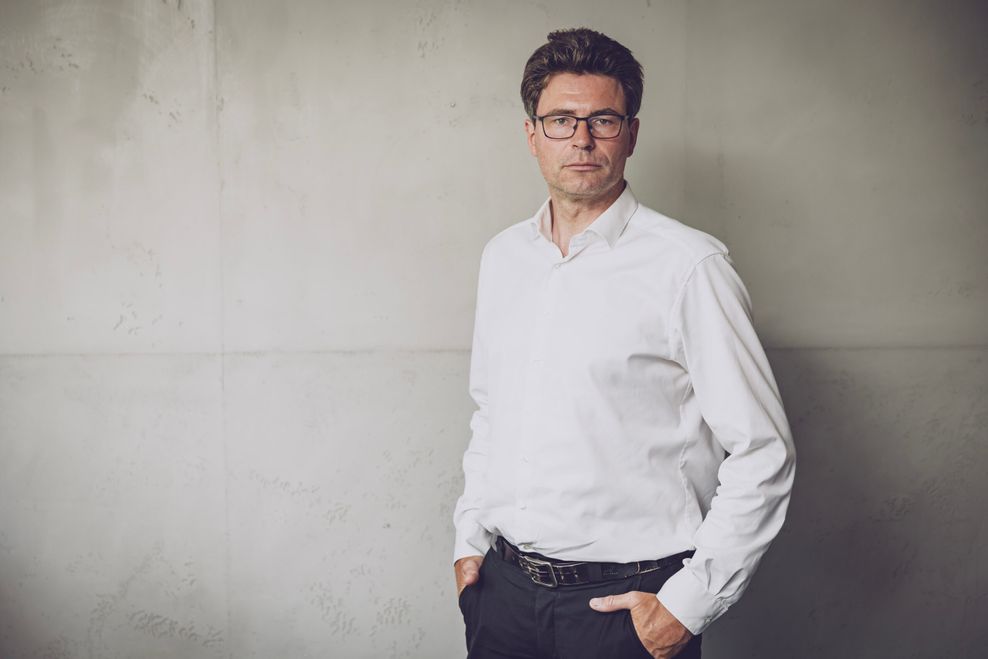 Rolf Bosse, Chef vom Mieterverein zu Hamburg, beim Interview in der MOPO-Redaktion.