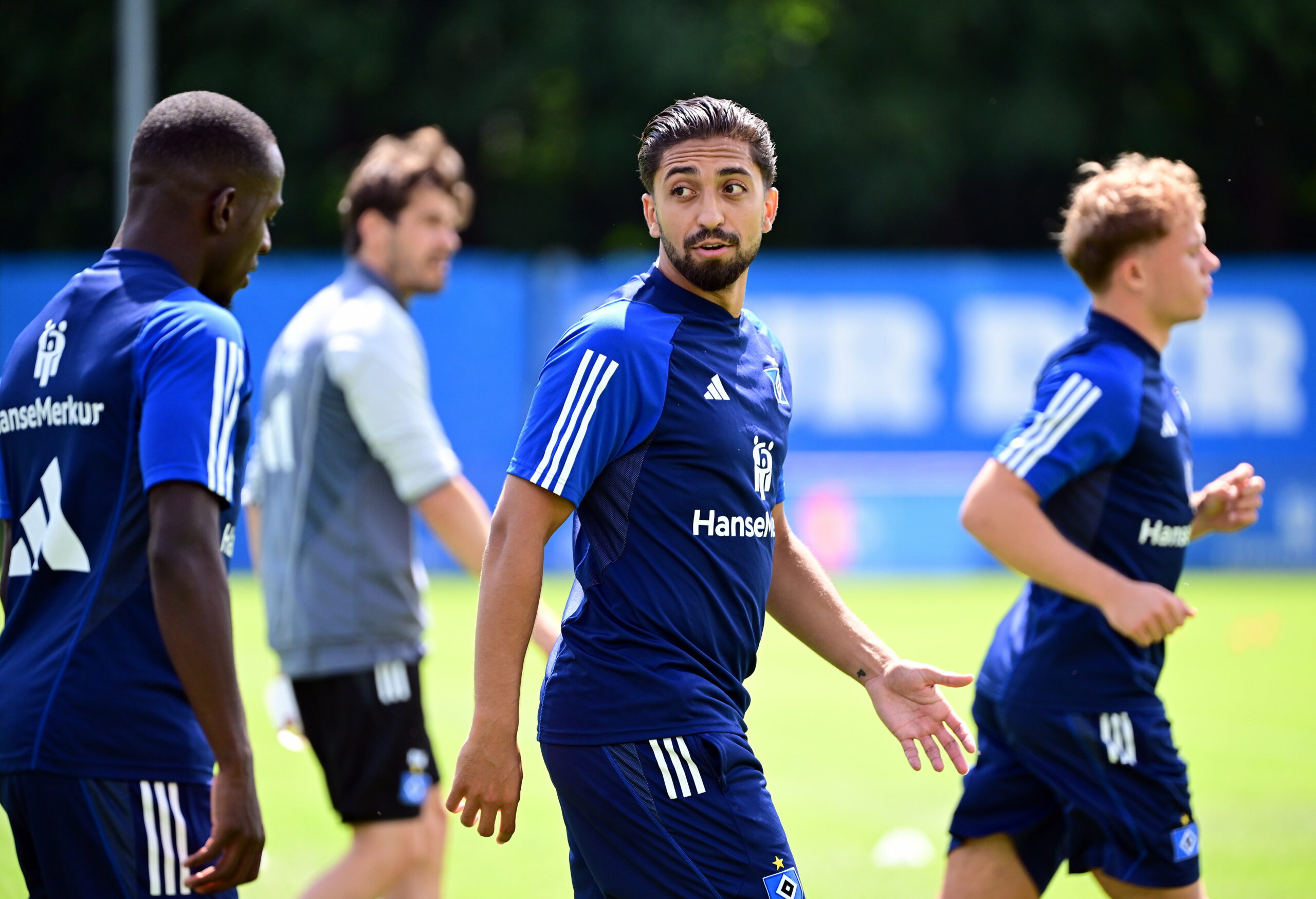 Immanuel Pherai fim HSV-Training