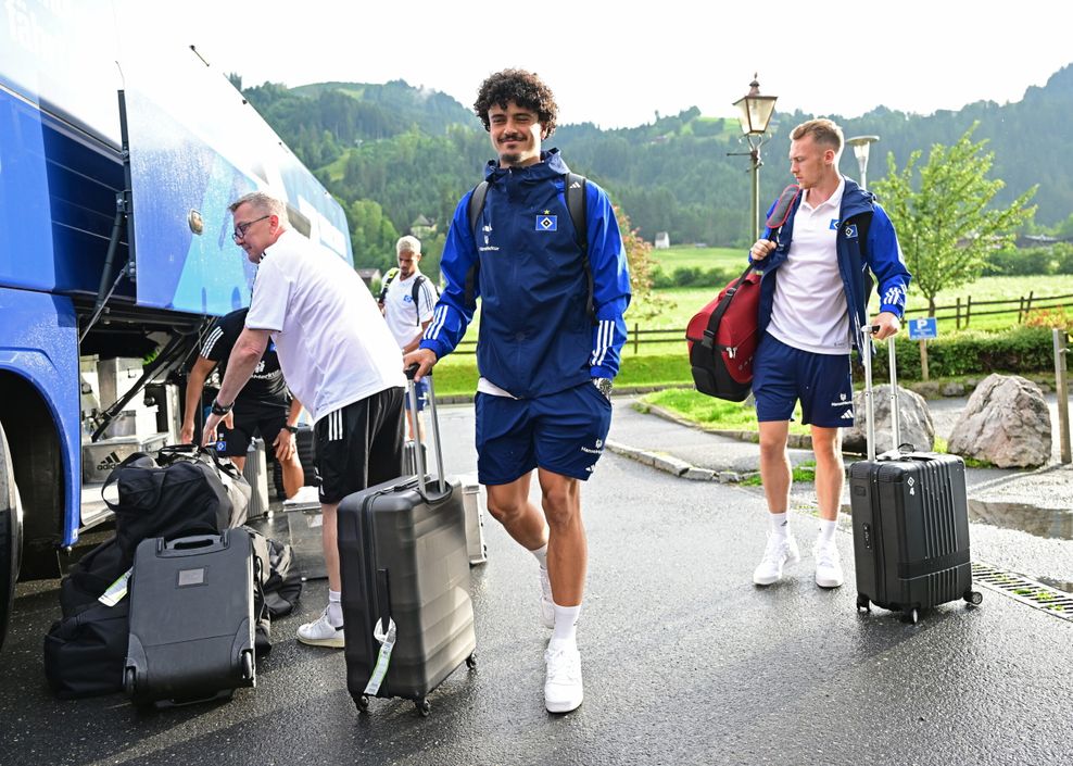 Guilherme Ramos bei der Ankunft im Trainingslager. Wegen Schulterproblemen wird er bis zum Saisonstart nicht fit werden.