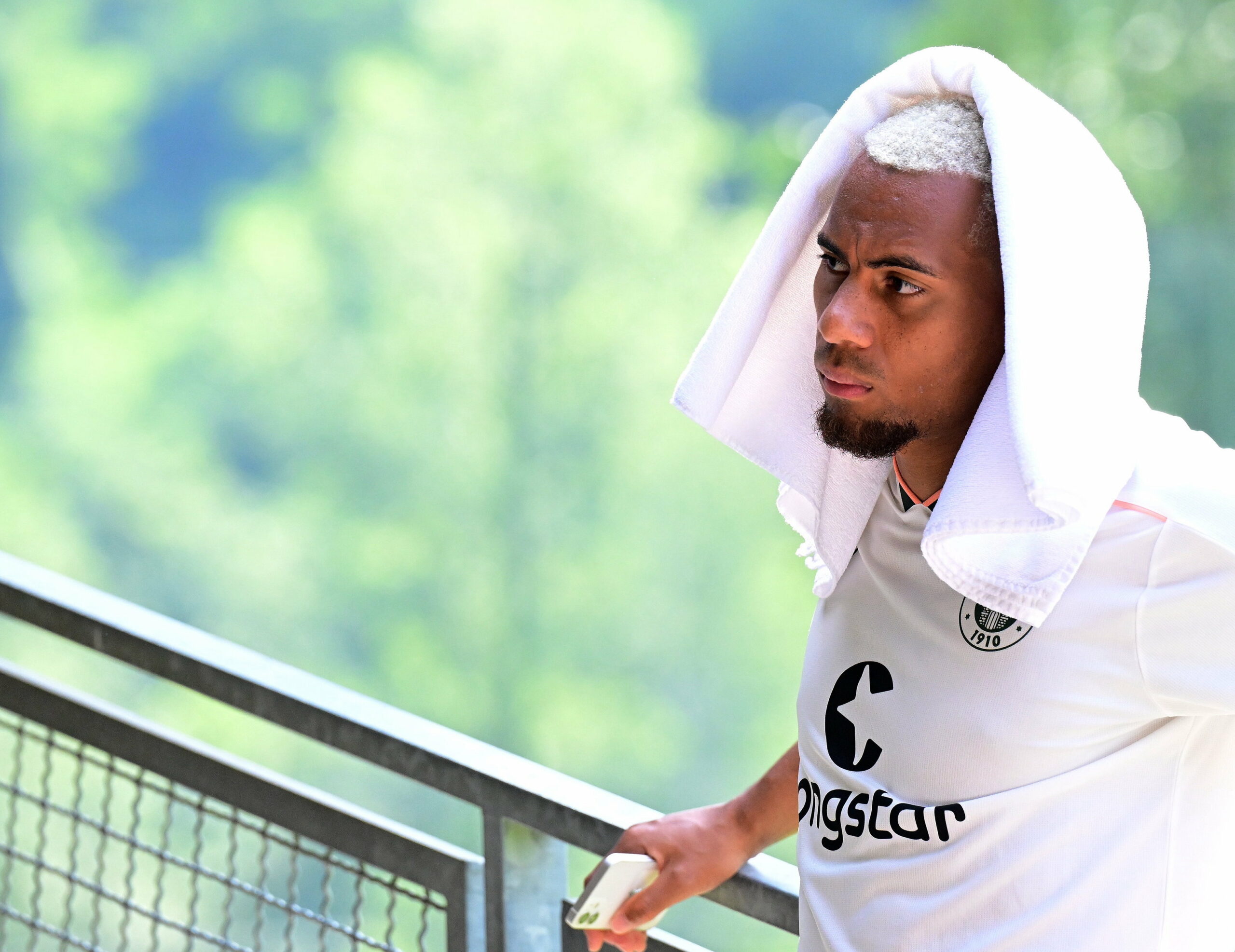 Etienne Amenyido im Trainingslager des FC St. Pauli in St. Leonhard.