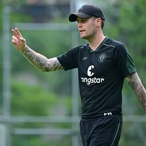 Fabian Hürzeler, Cheftrainer des FC St. Pauli, im Trainingslager