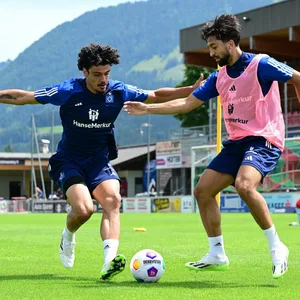 Guilherme Ramos und Immanuel Pherai im HSV-Trainingslager