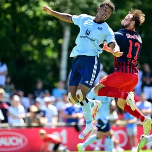 Ransford Königsdörffer beim HSV-Test gegen Salzburg