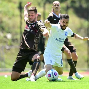 Andreas Albers im Zweikampf mit Elvin Camalov