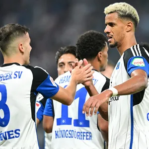 laszlo Bénes und Robert Glatzel schossen beide gegen Schalke einen Doppelpack.