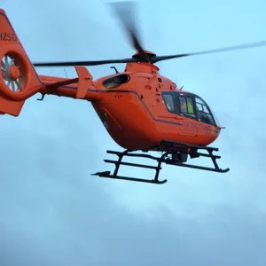 Ein Rettungshubschrauber im Einsatz (Archivbild).