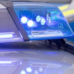 Seniorin mit Hammer geschlagen und ausgeraubt