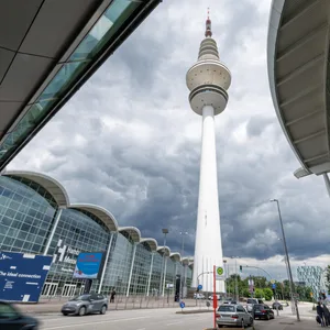Blick auf den Heinrich-Hertz-Turm