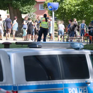 Amok-Alarm an einer Schule in Bischofswerda (Sachsen): Ein 16-Jähriger hat eine Drittklässlerin niedergestochen.