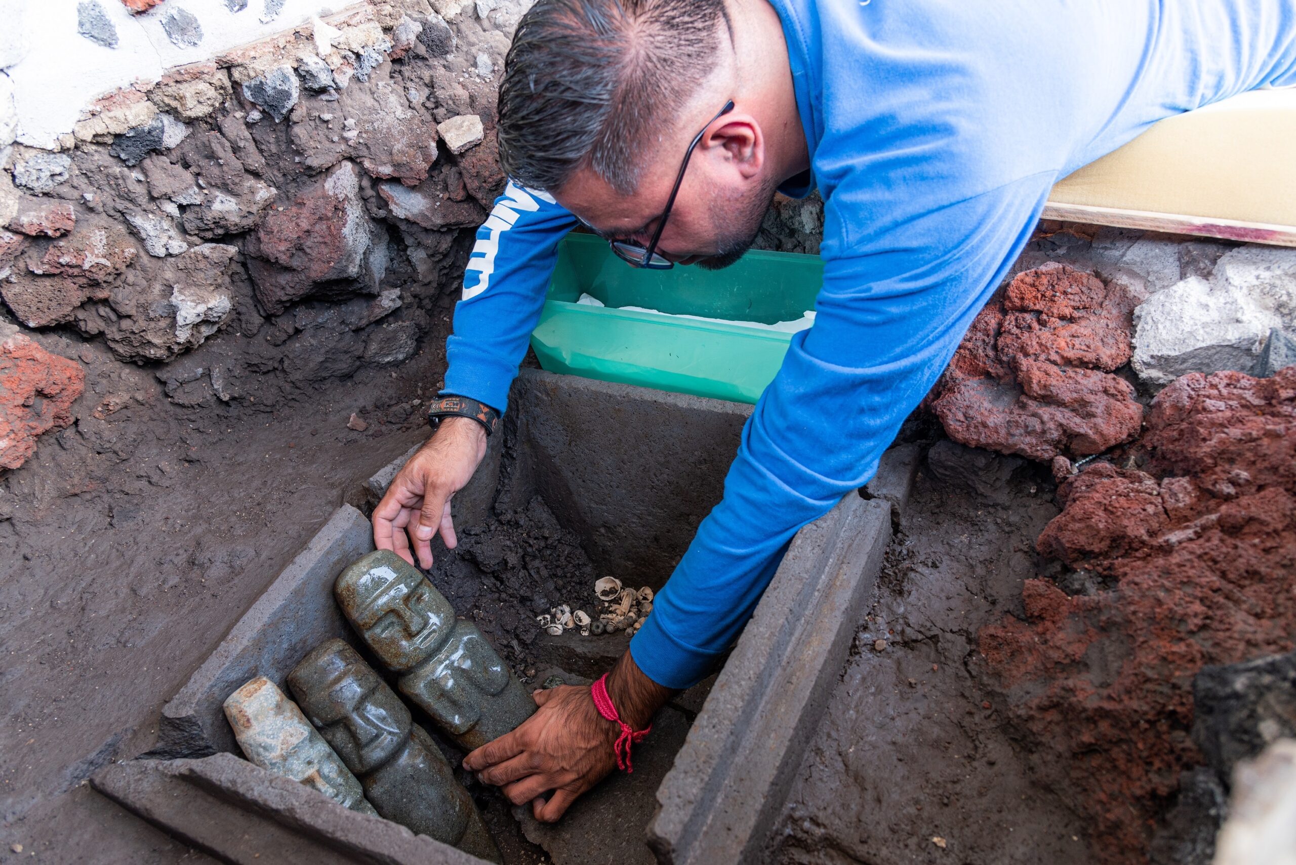 Ein Archäologe an der Fundstelle: In Mexiko haben sie einen „Superfund” gemacht.