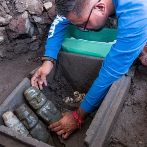 Ein Archäologe an der Fundstelle: In Mexiko haben sie einen „Superfund” gemacht.